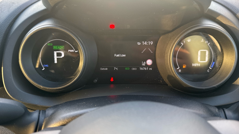 Toyota Yaris 1.5 Hybrid Design 5dr CVT Hybrid Hatchback